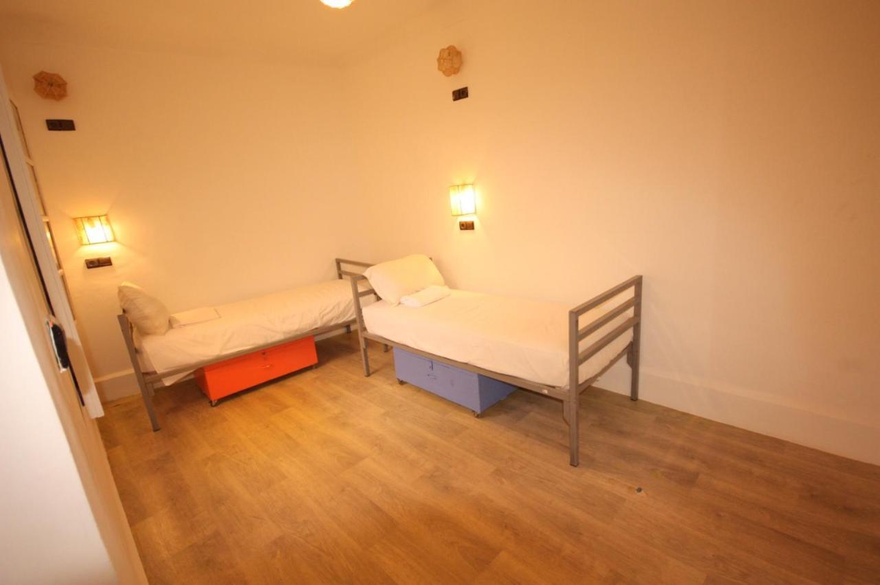 El Boussouni Hostel มาร์ราเกช ภายนอก รูปภาพ