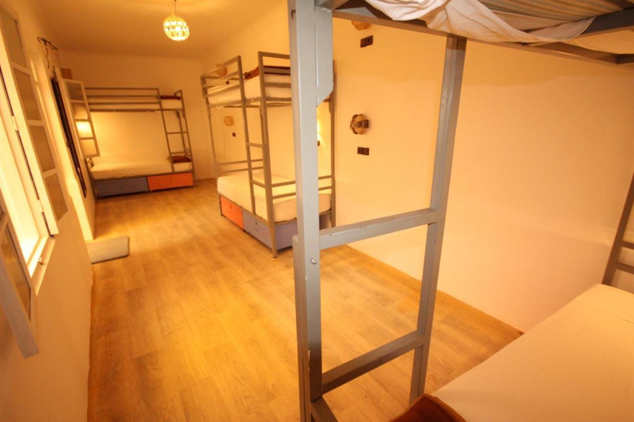 El Boussouni Hostel มาร์ราเกช ภายนอก รูปภาพ